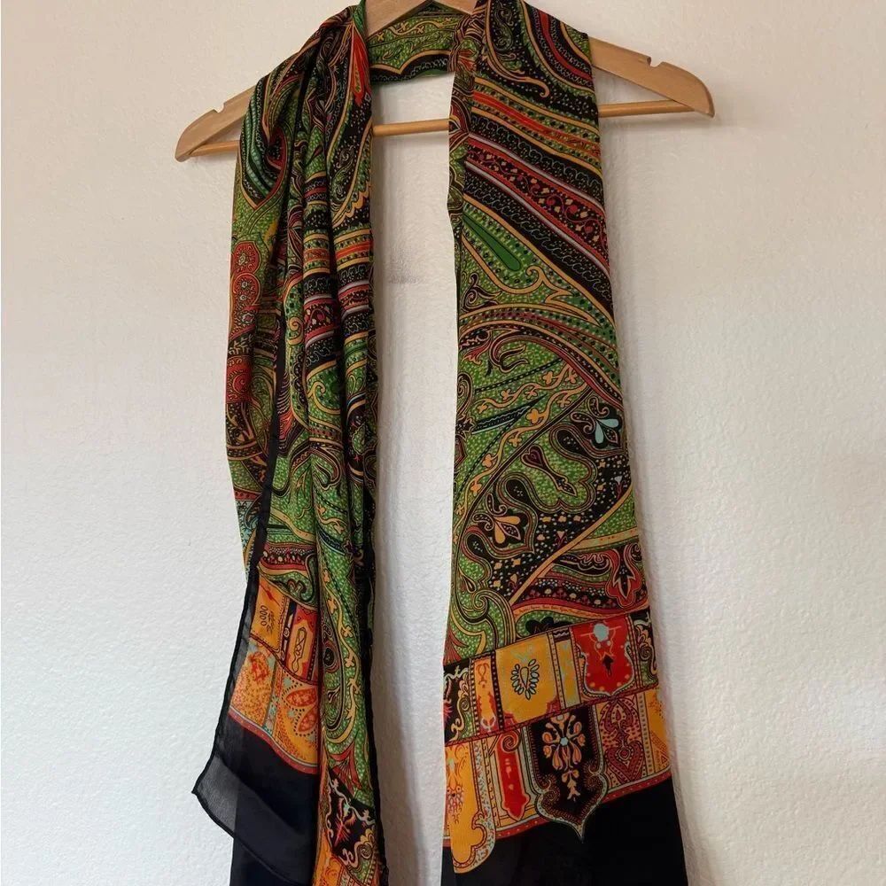 Printed scarf